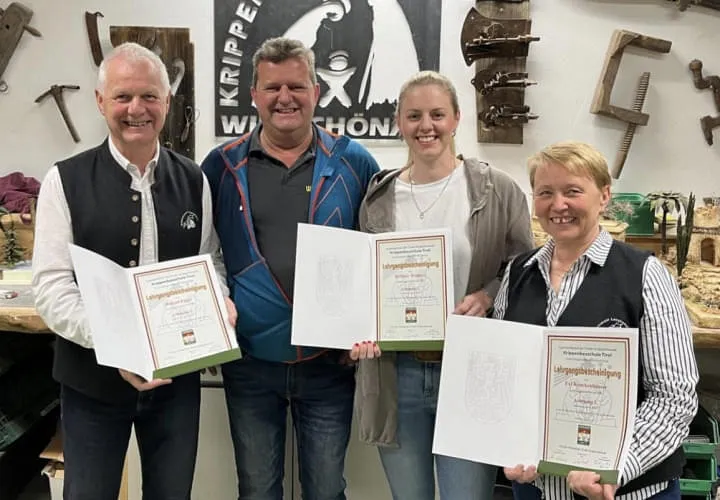 Ausbildung-zum-Krippenbaumeister Ausbildung-zum-Krippenbaumeister